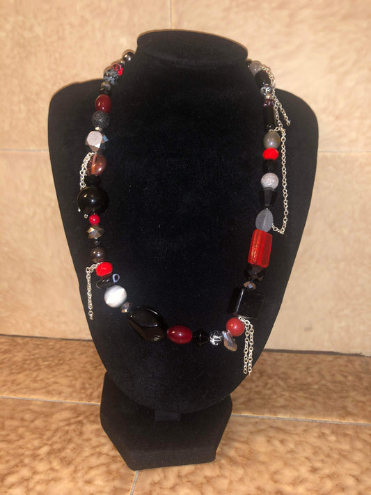 Scarlet night necklace